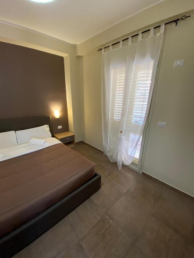 Nick & Santo'S Holiday Homes B&B Джардини-Наксос Экстерьер фото
