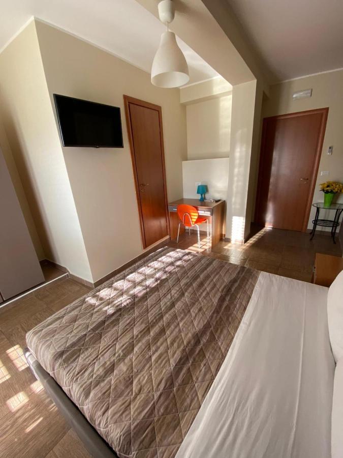 Nick & Santo'S Holiday Homes B&B Джардини-Наксос Экстерьер фото