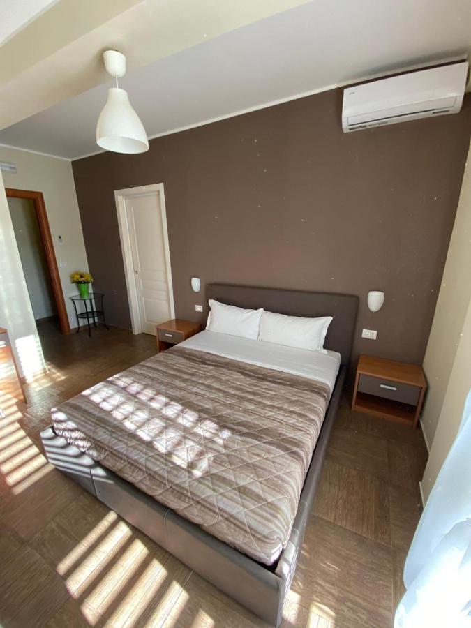 Nick & Santo'S Holiday Homes B&B Джардини-Наксос Экстерьер фото