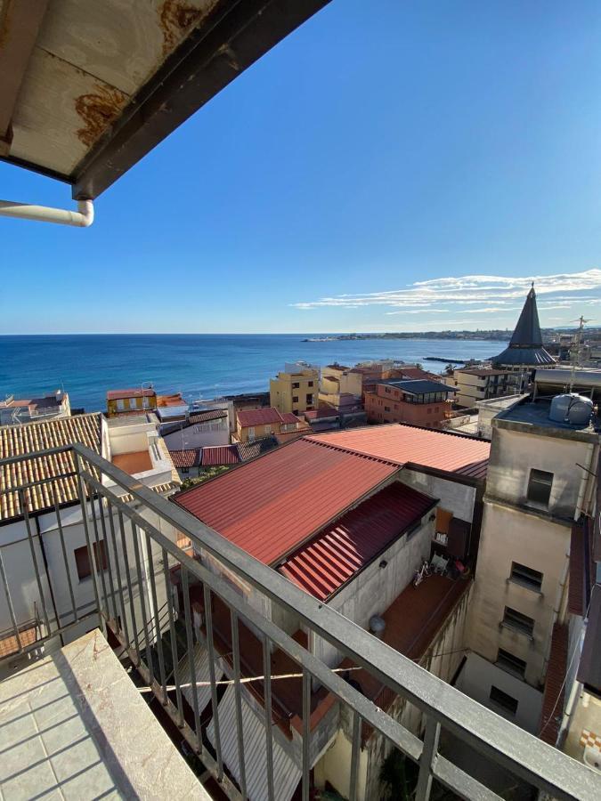 Nick & Santo'S Holiday Homes B&B Джардини-Наксос Экстерьер фото