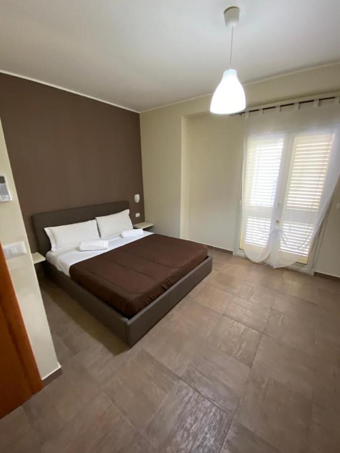 Nick & Santo'S Holiday Homes B&B Джардини-Наксос Экстерьер фото
