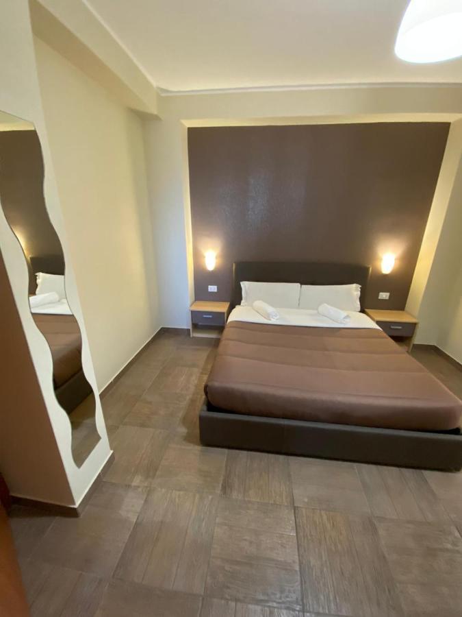 Nick & Santo'S Holiday Homes B&B Джардини-Наксос Экстерьер фото